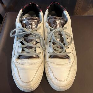 P448 Bali Style Sneakers. US size 9 women’s
